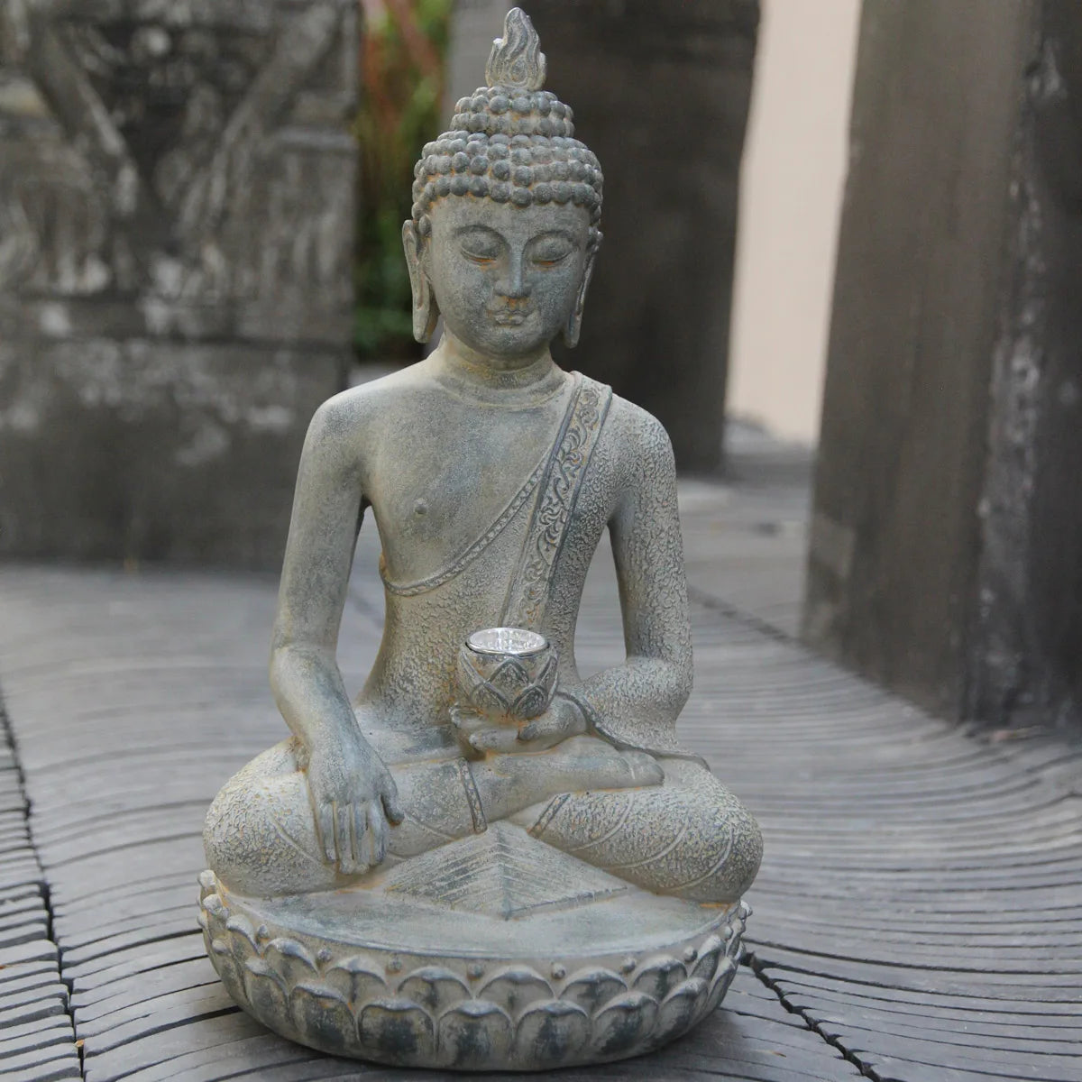Solar-Powered Buddha Statue – Zen Garden Light for Peace & Serenity